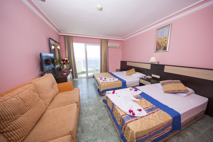 Imagen de la habitación del Hotel First Class - All Inclusive. Foto 13