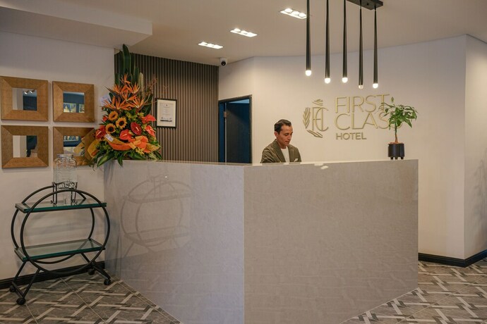 Imagen general del Hotel First Class, MEDELLIN. Foto 9