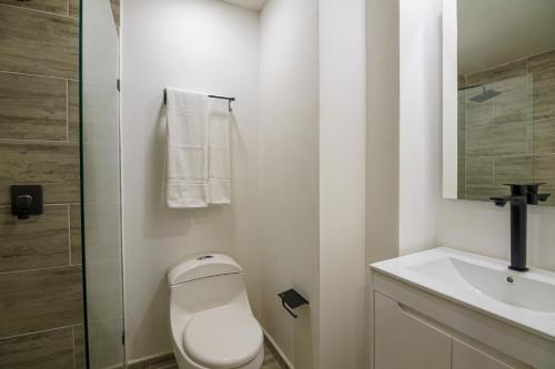 Imagen de la habitación del Hotel First Class, Per&iacute;metro Urbano Medell&iacute;n. Foto 18