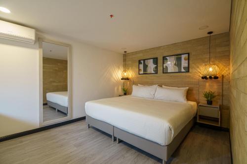 Imagen general del Hotel First Class, Per&iacute;metro Urbano Medell&iacute;n. Foto 10