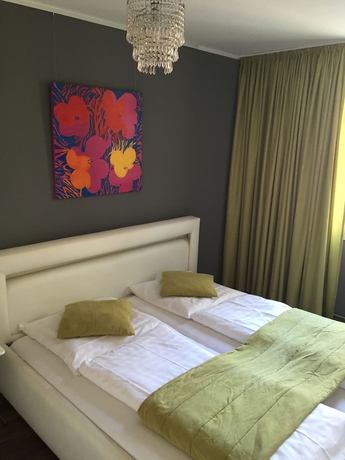 Imagen de la habitación del Hotel First Domizil. Foto 3