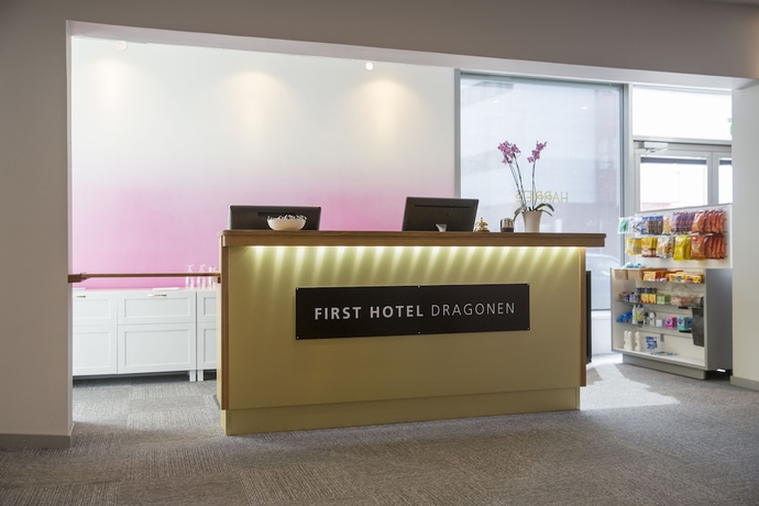 Imagen de los interiores del Hotel First Dragonen. Foto 19