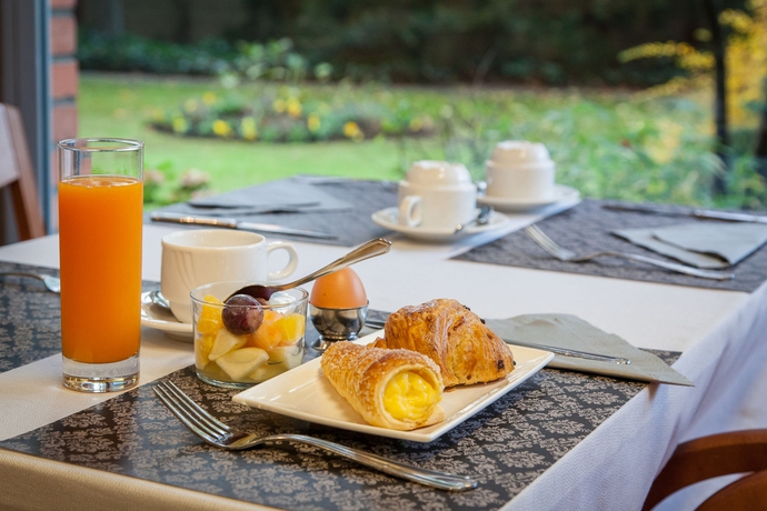 Imagen del bar/restaurante del Hotel First Euroflat. Foto 2