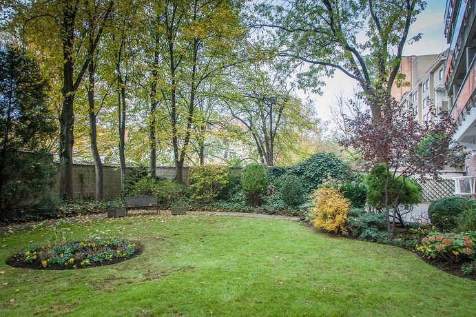 Imagen de los exteriores del Hotel First Euroflat. Foto 14