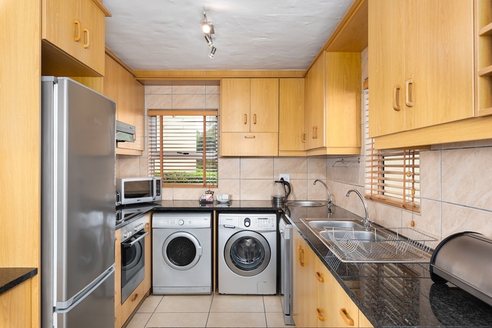 Imagen de la habitación del Hotel First Group Port Owen Marina. Foto 3