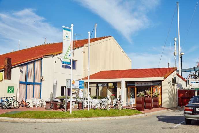 Imagen de los interiores del Hotel First Group Port Owen Marina. Foto 19