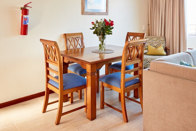 Imagen de la habitación del Hotel First Group Port Owen Marina. Foto 13