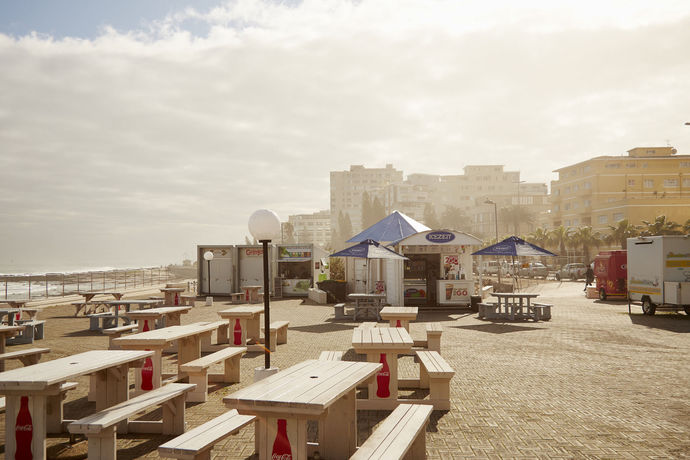 Imagen de los exteriores del Hotel First Group Riviera Suites. Foto 10