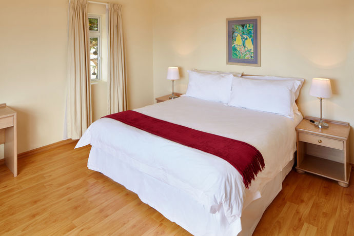 Imagen de los exteriores del Hotel First Group Riviera Suites. Foto 13