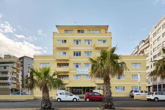 Imagen de los interiores del Hotel First Group Riviera Suites. Foto 16