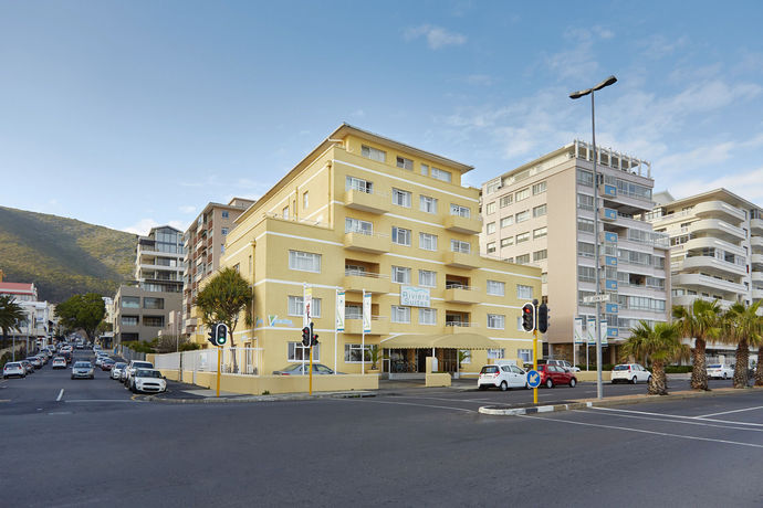 Imagen de la habitación del Hotel First Group Riviera Suites. Foto 9