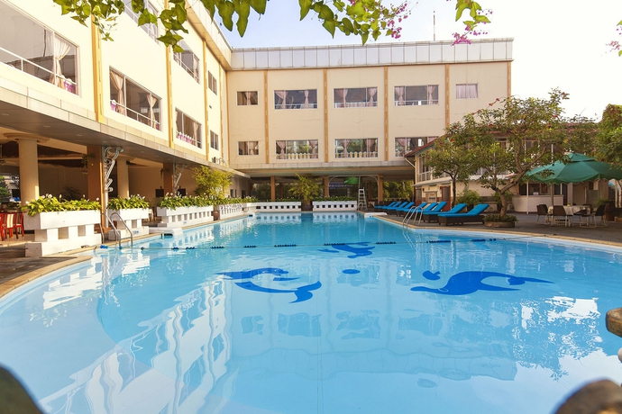 Imagen de la piscina del Hotel First, Ho Chi Minh. Foto 10