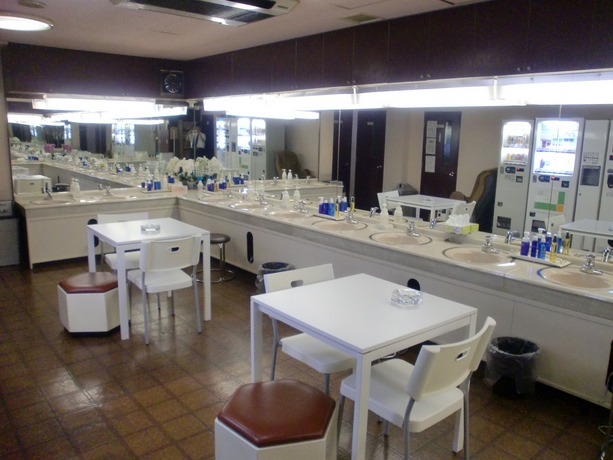 Imagen del bar/restaurante del Hotel First In Kyobashi. Foto 4