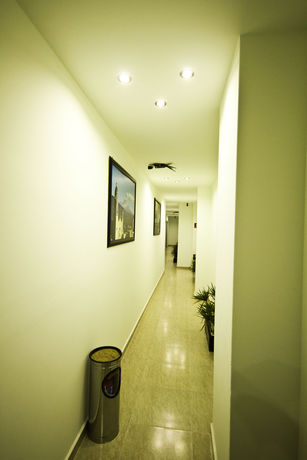 Imagen de la habitación del Hotel First Inn. Foto 7