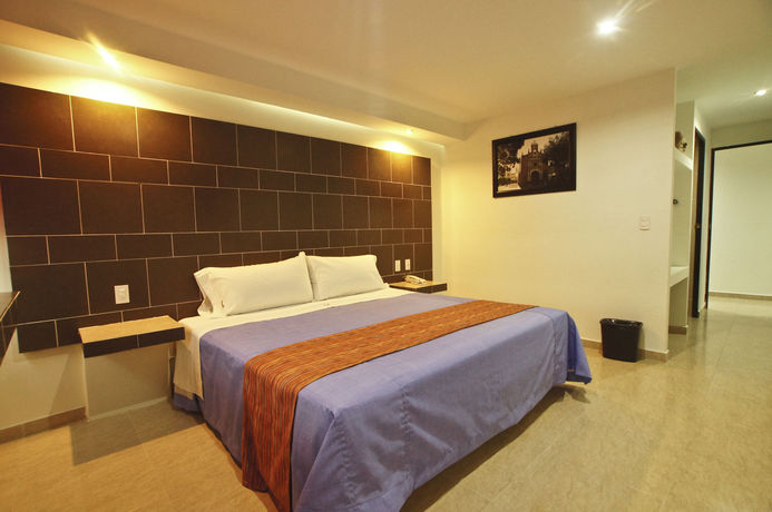 Imagen de los interiores del Hotel First Inn. Foto 16