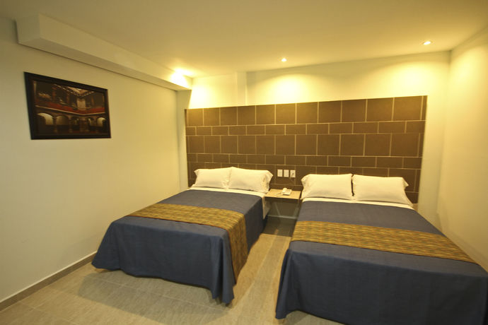 Imagen de la habitación del Hotel First Inn. Foto 10