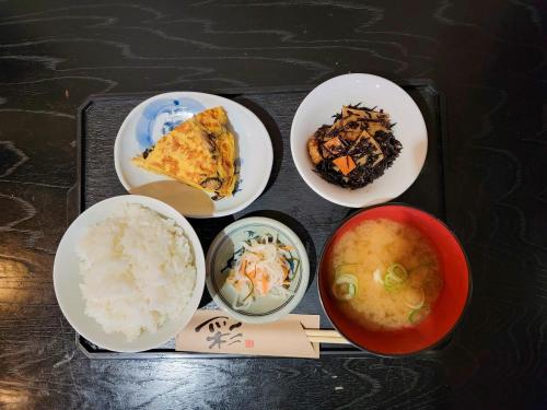 Imagen de la habitación del Hotel First Inn Takamatsu. Foto 17