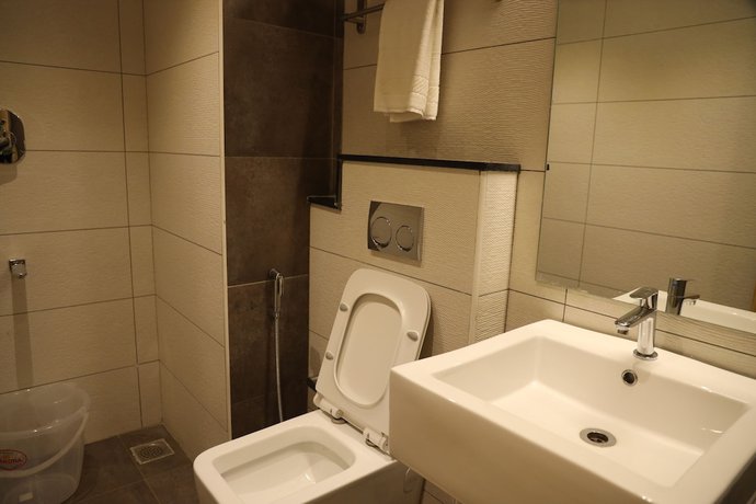 Imagen de la habitación del Hotel First Inns. Foto 6