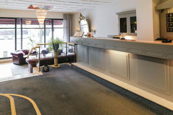 Imagen de los interiores del Hotel First K&auml;rnan. Foto 20