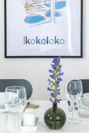 Imagen de la habitación del Hotel First Kokoloko. Foto 10