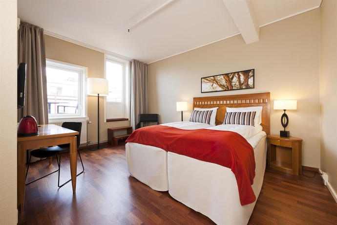 Imagen de la habitación del Hotel First Millennium. Foto 4