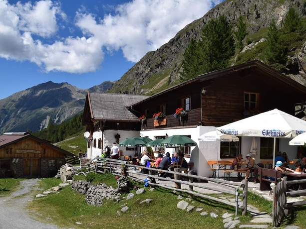 Imagen general del Hotel First Mountain &Ouml;tztal. Foto 5