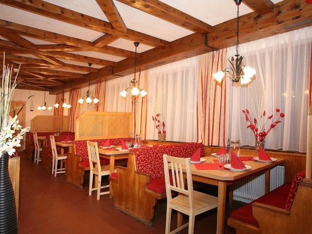 Imagen del bar/restaurante del Hotel First Mountain &Ouml;tztal. Foto 10