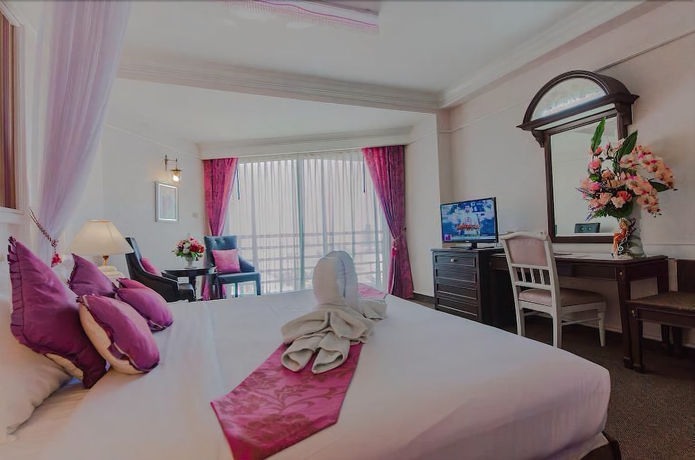 Imagen de la habitación del Hotel First Pacific Cirrus. Foto 2
