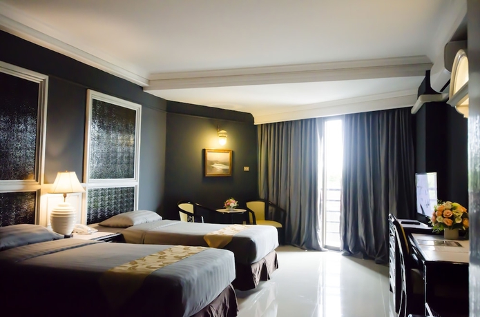 Imagen de la habitación del Hotel First Pacific Cirrus. Foto 4
