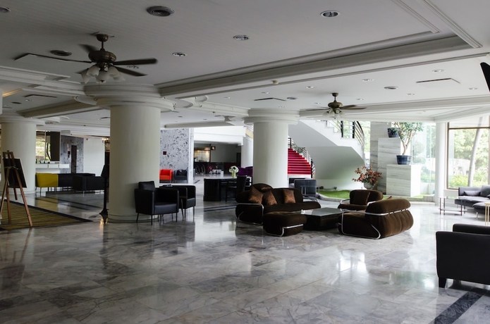 Imagen de los interiores del Hotel First Pacific Cirrus. Foto 18