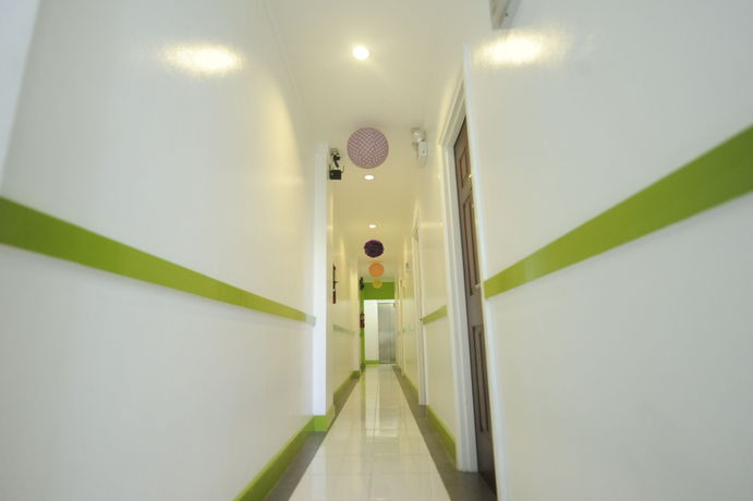 Imagen de la habitación del Hotel First Pacific Inn. Foto 3