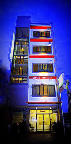 Imagen de la habitación del Hotel First Pacific Inn. Foto 4