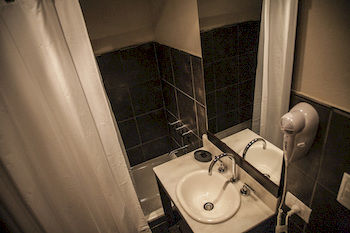 Imagen de la habitación del Hotel First Palermo Viejo. Foto 2