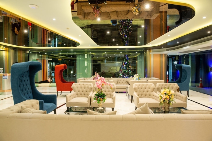 Imagen de los interiores del Hotel First Pride. Foto 14