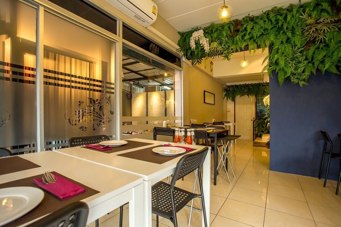 Imagen del bar/restaurante del Hotel First Residence, Mae Rim. Foto 4