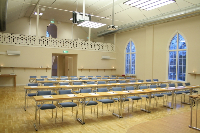 Imagen de los interiores del Hotel First Royal. Foto 10