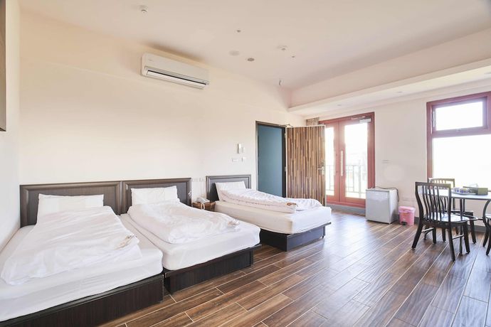 Imagen de la habitación del Hotel First Shanhai. Foto 12