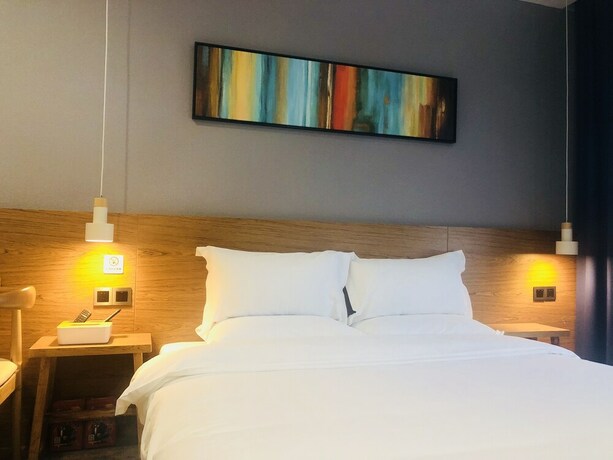 Imagen de la habitación del Hotel First Sight Hotel,Next to Yingtianmen Imperial City,Provide Airport and High-Speed Rail Station Pick. Foto 24