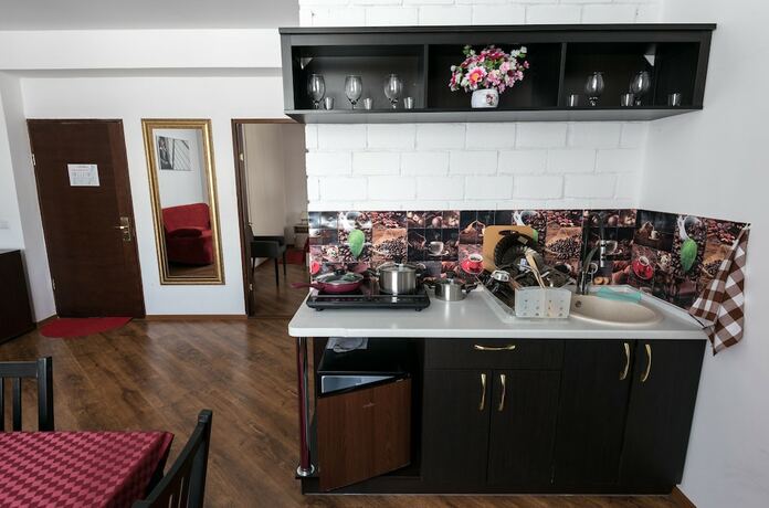 Imagen de la habitación del Hotel First Train. Foto 15