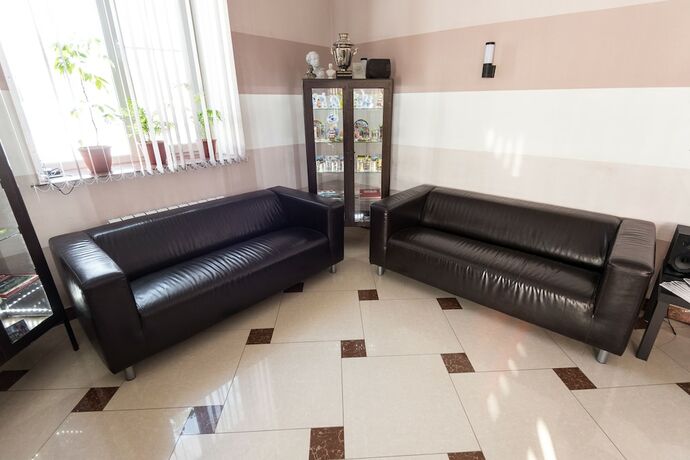 Imagen de los interiores del Hotel First Train. Foto 20