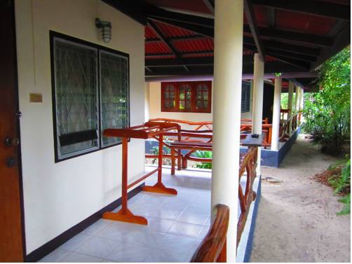 Imagen de la habitación del Hotel First Villa Beach Resort. Foto 8