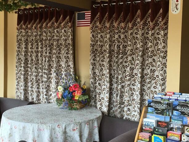 Imagen general del Hotel First Western Inn. Foto 8