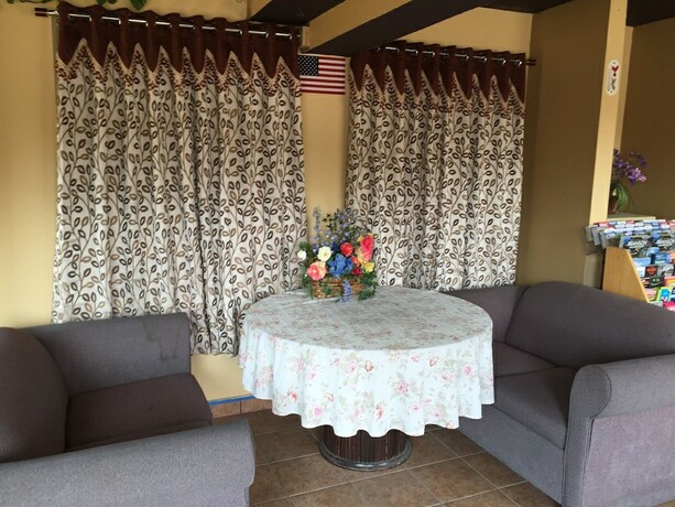 Imagen general del Hotel First Western Inn. Foto 13