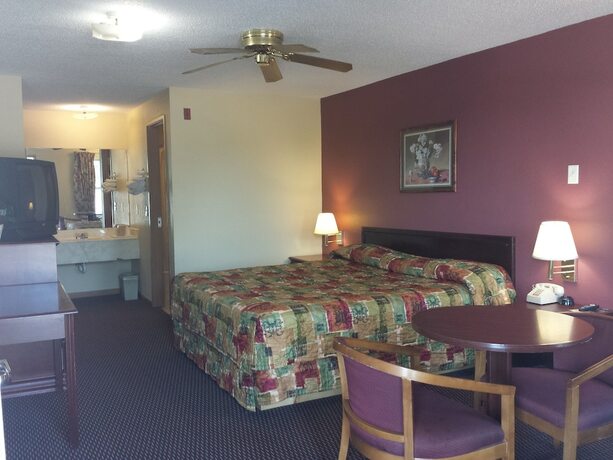 Imagen de la habitación del Hotel First Western Inn. Foto 20