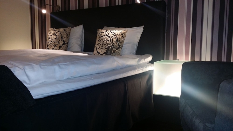 Imagen de la habitación del Hotel First Witt. Foto 7