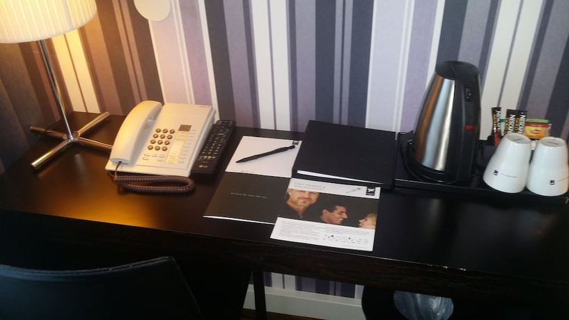 Imagen de la habitación del Hotel First Witt. Foto 9