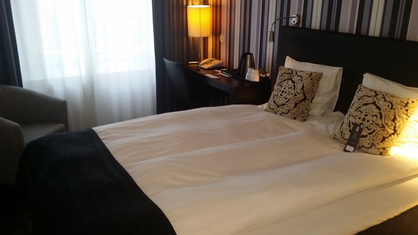 Imagen de la habitación del Hotel First Witt. Foto 14