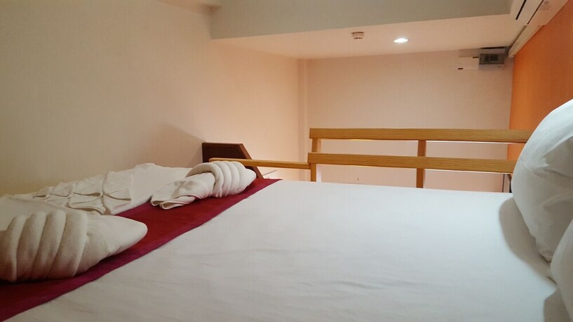Imagen de la habitación del Hotel First and Frang. Foto 27