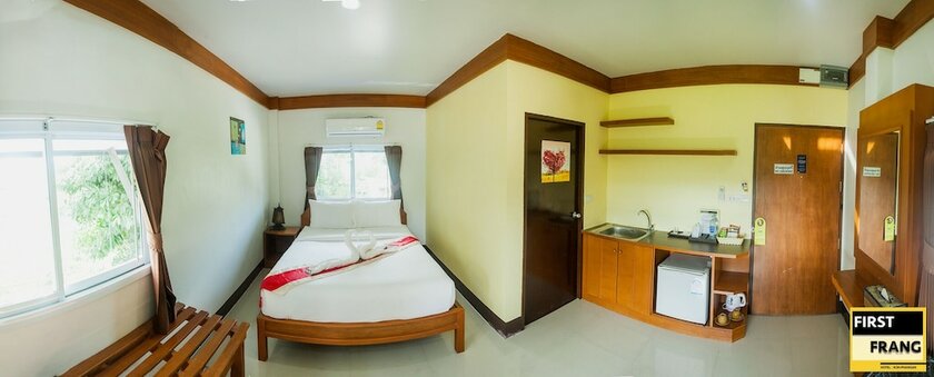 Imagen de la habitación del Hotel First and Frang. Foto 31