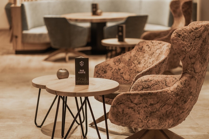 Imagen de los interiores del Hotel Firstpeak. Foto 17